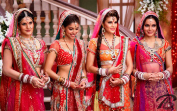 housefull-2-actresses-as-brides