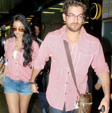Sonal-Chauhan-Neil-Nitin-Mukesh-Spotted-At-Airport