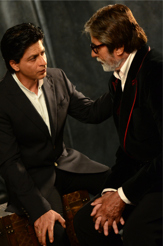 Shahrukh-Khan-Amitabh-Bachchan-Filmfare-100-Year-Of-Cinema-Shoot